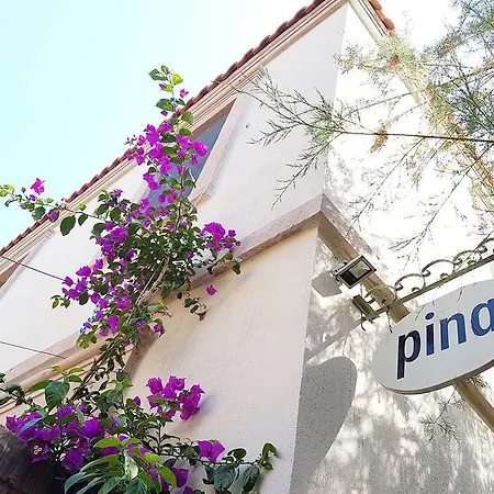 Pina * Ayvalik